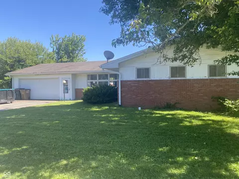 303 Sunset Dr, Columbus, IN 47201