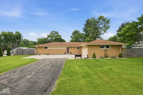 9940 W Sunset Ln, Elwood, IN 46036