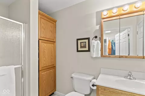 Bath - 594 E Harrod Rd, Austin, IN 47102 photo 3 of 4