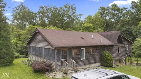 594 E Harrod Rd, Austin, IN 47102