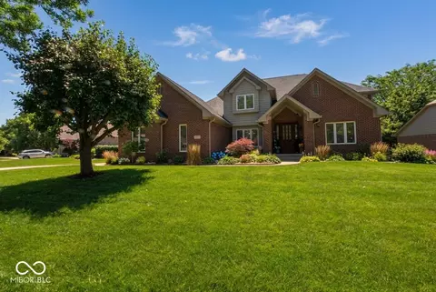 1772 Wedgewood Dr, Greenwood, IN 46143