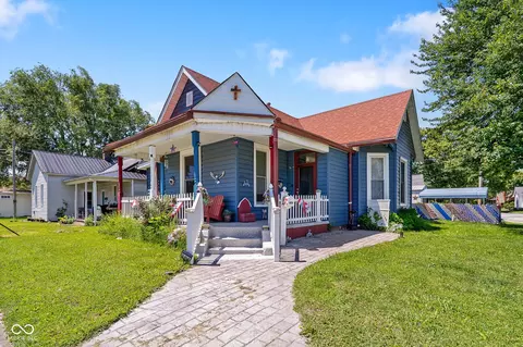 202 W Laurel St, Seymour, IN 47274