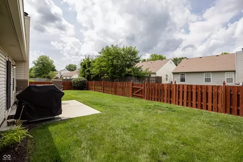 Exterior - 10542 Cedar Dr, Fishers, IN 46037 photo 5 of 8