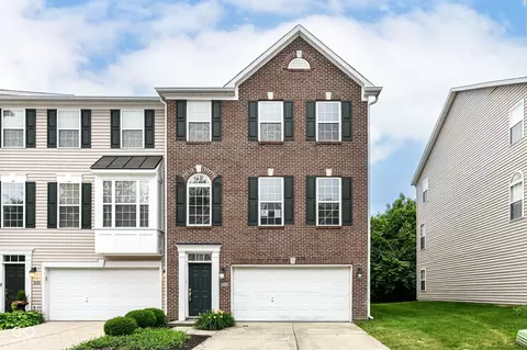 3327 Decker Ridge Dr, Indianapolis, IN 46268