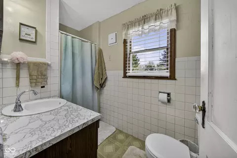 Bath - 6702 E 96th St, Fishers, IN 46038 photo 1 of 2