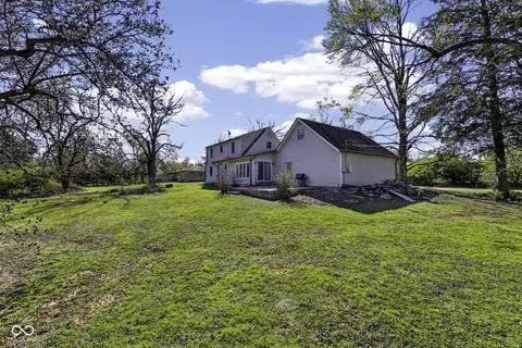 Exterior - 6702 E 96th St, Fishers, IN 46038 photo 3 of 8