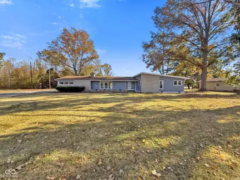 1208 Elizabeth Ln, Terre Haute, IN 47802
