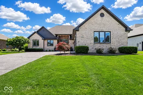 1772 Calvert Farms Dr, Greenwood, IN 46143
