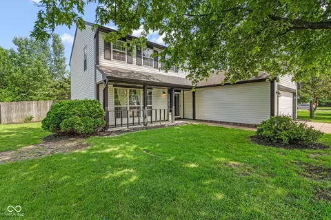 641 Saraina Ln, New Whiteland, IN 46184