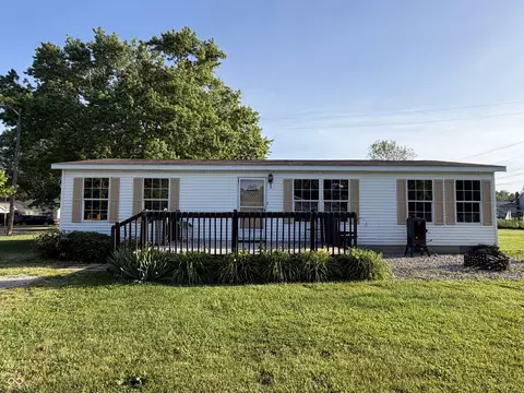 212 Delaware St, Shirley, IN 47384