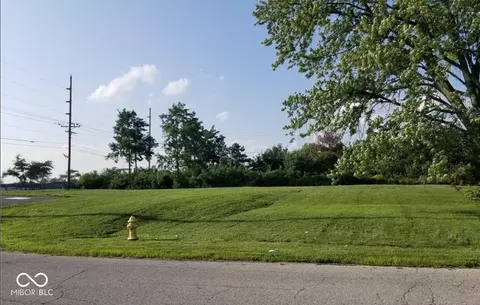 512 Pleasant Run Dr, Greenwood, IN 46142