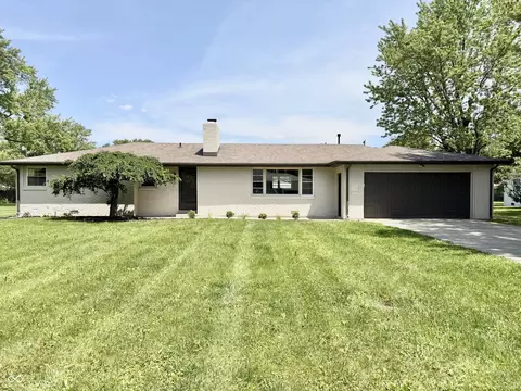 2318 E 40th St, Anderson, IN 46013