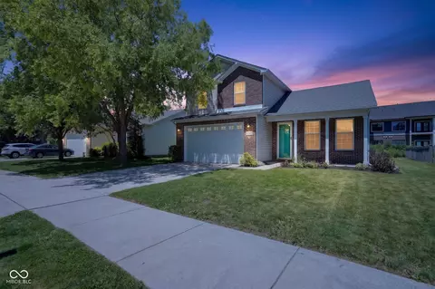 6350 W Chelmsford Dr, Mccordsville, IN 46055