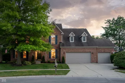8753 Lily Ct, Zionsville, IN 46077
