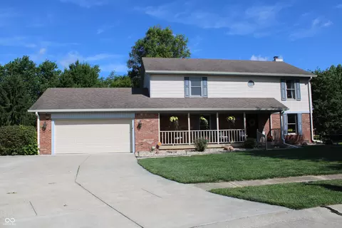 1562 Williamsburg Ct, Franklin, IN 46131