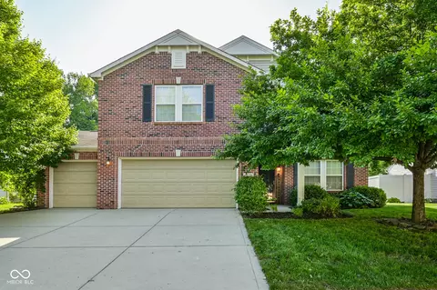 8189 Admirals Landing Pl, Indianapolis, IN 46236