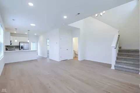 Living - 2726 Smith Rd, Plainfield, IN 46168 photo 3 of 5