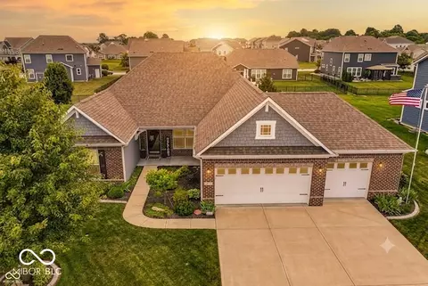 4201 Saddle Club Pkwy, Bargersville, IN 46106