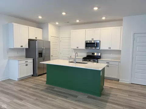Kitchen - 11464 Basalt Dr, Indianapolis, IN 46239 photo 1 of 4
