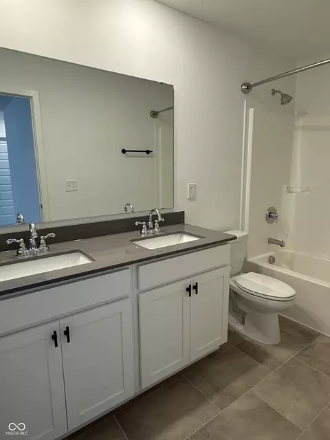 Bath - 11464 Basalt Dr, Indianapolis, IN 46239 photo 4 of 4