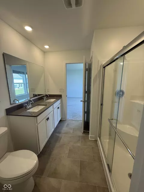 Bath - 11464 Basalt Dr, Indianapolis, IN 46239 photo 1 of 4