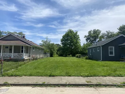 1825 New St, Indianapolis, IN 46203