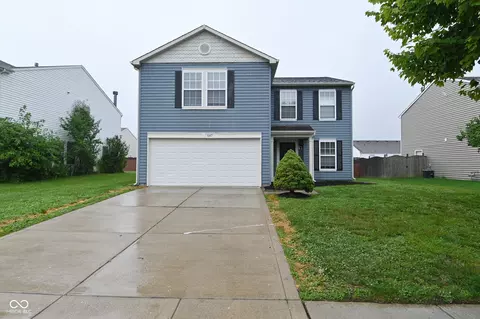 647 Hickory Pine Dr, New Whiteland, IN 46184