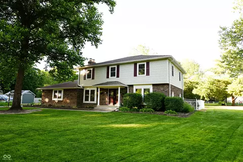 519 Woodland East Dr, Greenfield, IN 46140