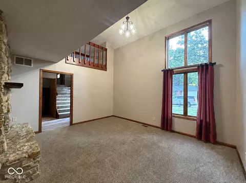 Living - 649 Elm Dr, Plainfield, IN 46168 photo 2 of 8