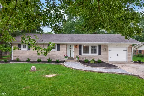 2513 N Centerline Rd, Franklin, IN 46131