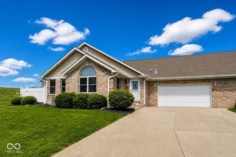 346 Dry Branch Dr, Crawfordsville, IN 47933