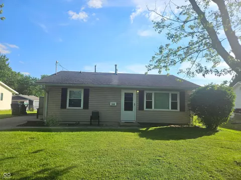 514 Elmhurst Pl, Whiteland, IN 46184