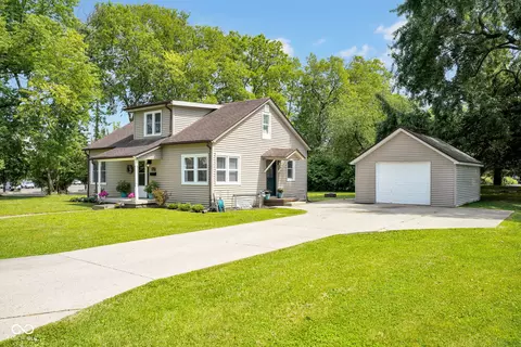 3127 13th St, Columbus, IN 47201