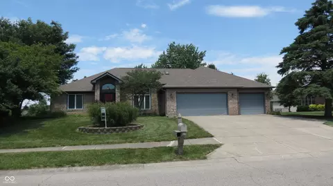 1136 N Manchester Dr, Greenfield, IN 46140