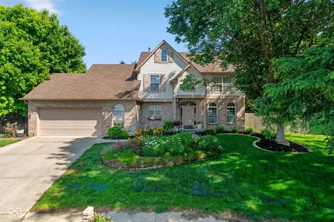 1499 Macintosh Ct, Avon, IN 46123