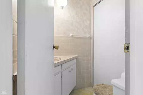 Bath - 210 S West St, Pendleton, IN 46064 photo 1 of 6