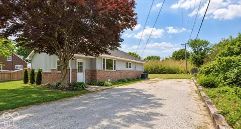 506 N Main St, Mooresville, IN 46158