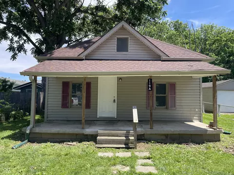 119 N Blue River Dr, Edinburgh, IN 46124