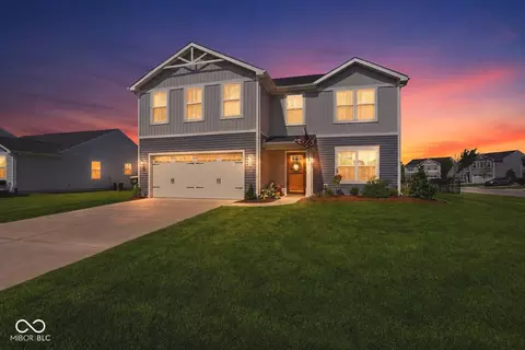 9860 Oakmont East Dr, Pendleton, IN 46064