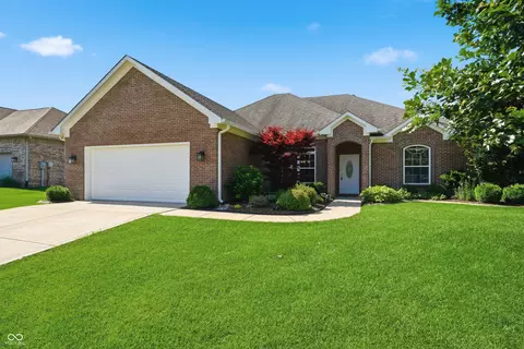 4945 E Daisy Ln, Mooresville, IN 46158