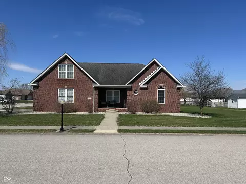 9162 Janelle Dr, Seymour, IN 47274