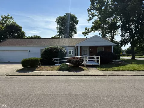 2436 Gilmore St, Columbus, IN 47201