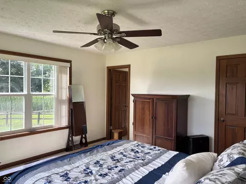 Bedroom - 1673 E 1550 N Rd, Covington, IN 47932 photo 2 of 5