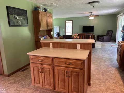 Kitchen - 1673 E 1550 N Rd, Covington, IN 47932 photo 3 of 3