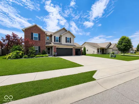 8325 Ballyshannon Dr, Brownsburg, IN 46112