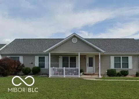 1666 Pinion Ct, Columbus, IN 47201