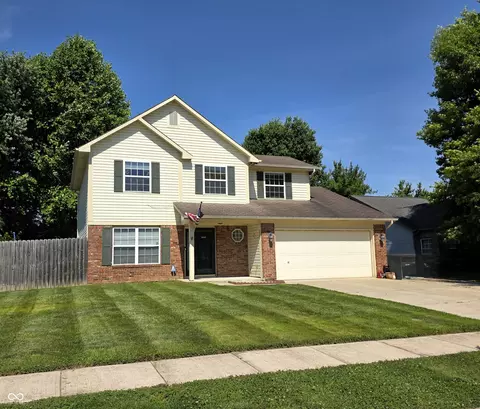 820 Trail Ridge Ct, Mooresville, IN 46158