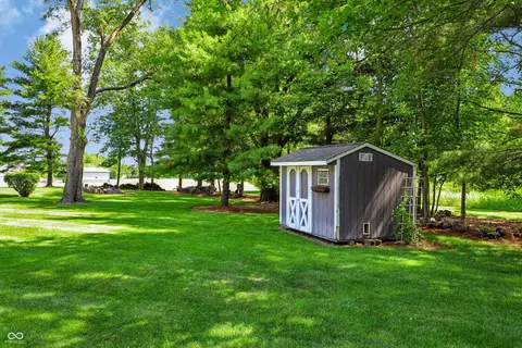 Exterior - 5251 N 800 Rd E, Wilkinson, IN 46186 photo 13 of 16