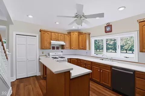 Kitchen - 5251 N 800 Rd E, Wilkinson, IN 46186 photo 2 of 3