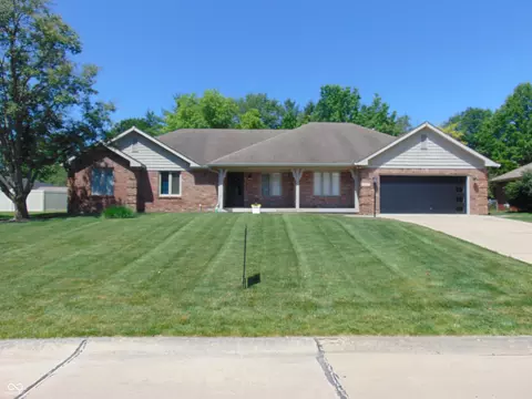 1440 Paris Dr, Franklin, IN 46131
